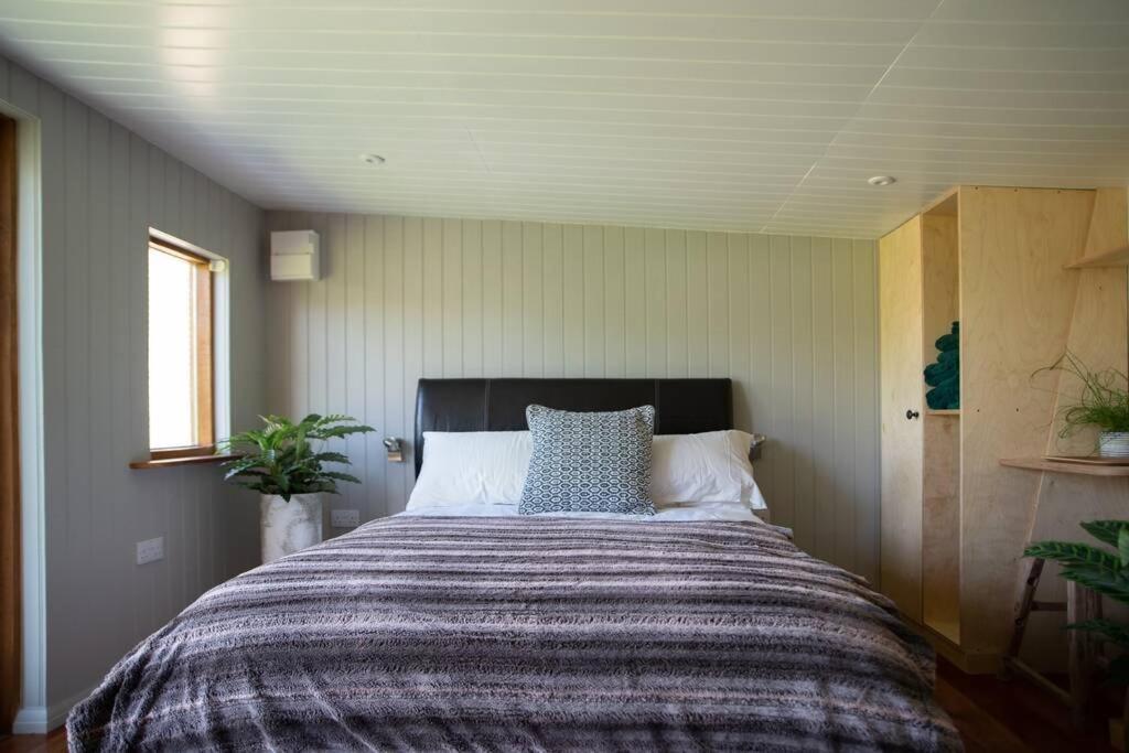 Frogs Bottom Retreat Faversham & Canterbury, Kent Exterior photo